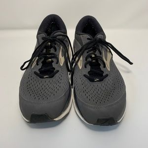 Brooks DYAD 10  Mens sneakers size 12